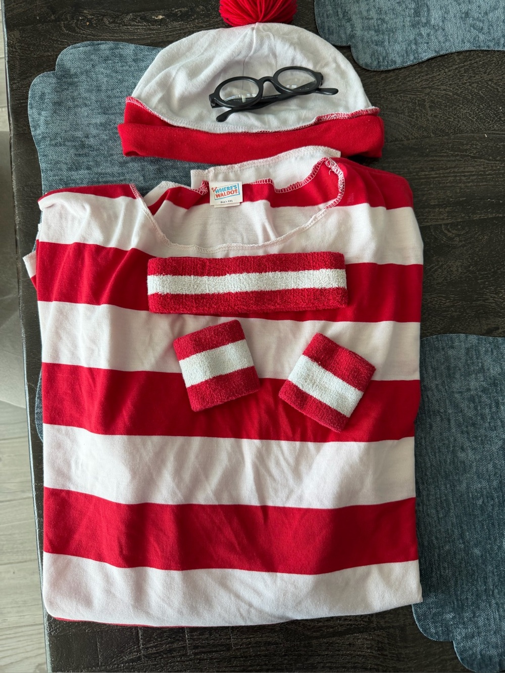 Where’s Waldo Red and White Halloween costume set